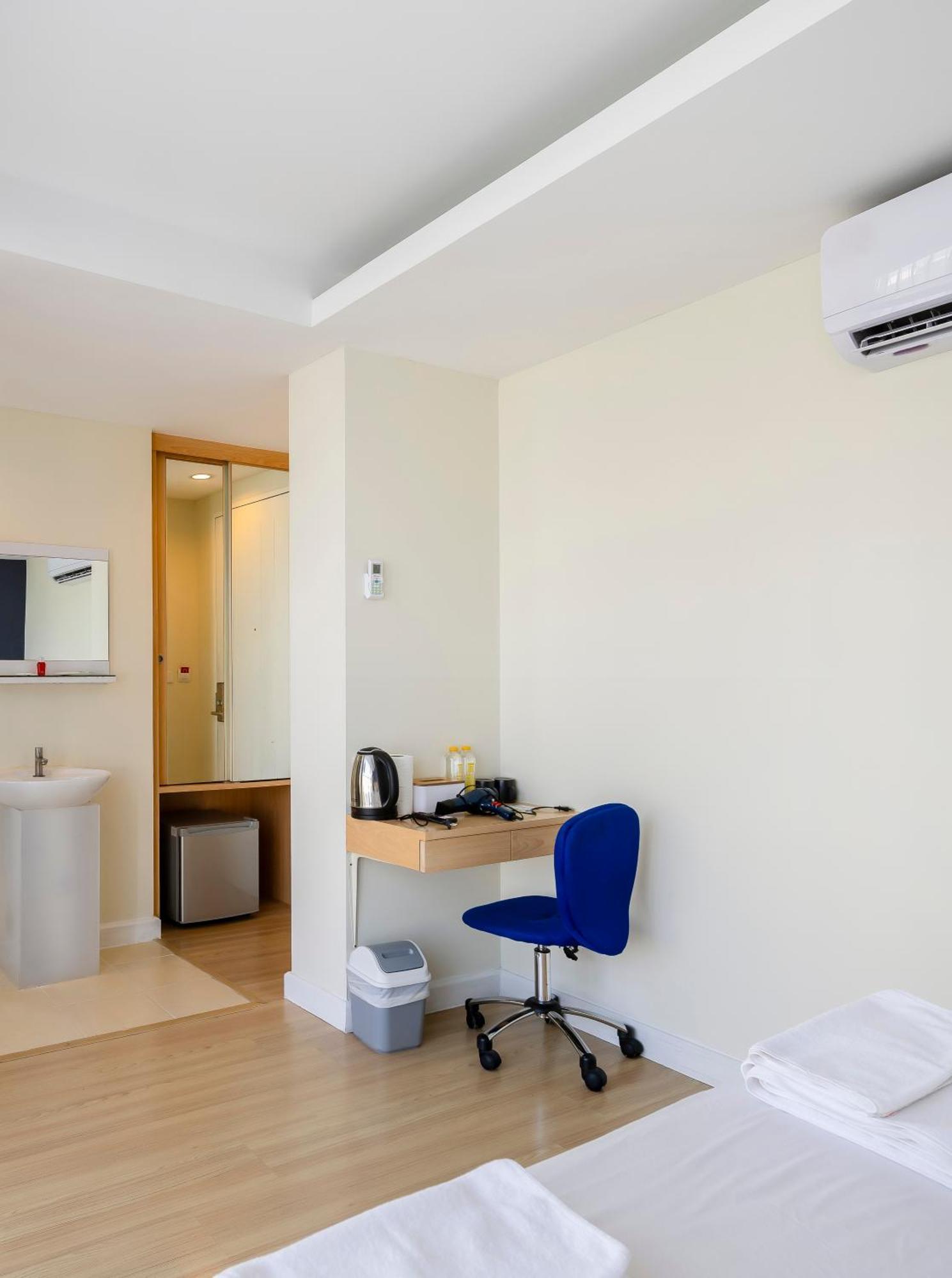 Gp House Express Sukhumvit 81 Hotel Banguecoque Exterior foto