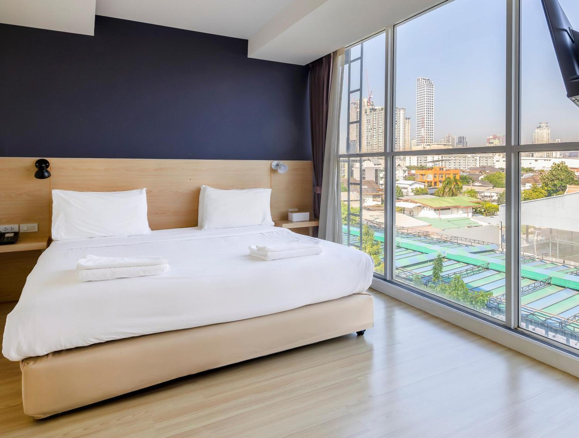 Gp House Express Sukhumvit 81 Hotel Banguecoque Exterior foto